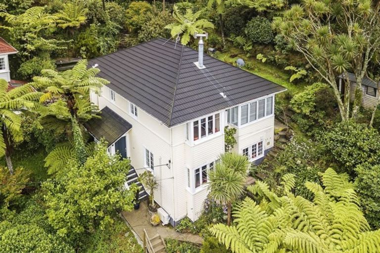 Photo of property in 51 Northland Road, Northland, Wellington, 6012