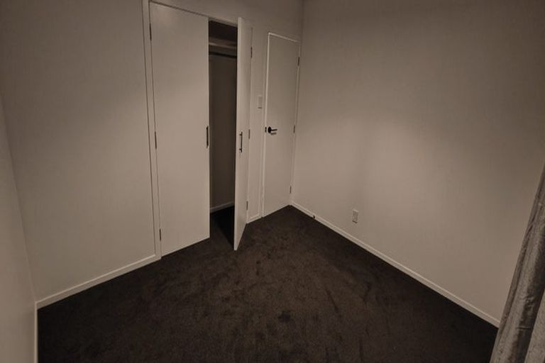 Photo of property in 3/4 Glanmire Road, Newlands, Wellington, 6037