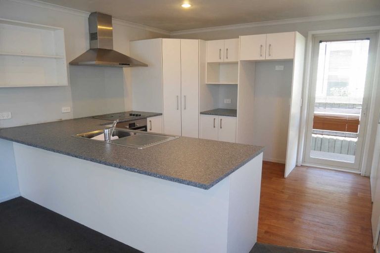 Photo of property in 19 Defoe Place, Waltham, Christchurch, 8023