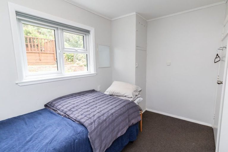 Photo of property in 8 Bowes Crescent, Strathmore Park, Wellington, 6022