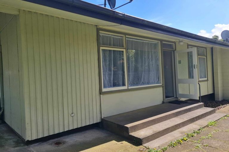 Photo of property in 32ab Old South Road, Okato, 4335