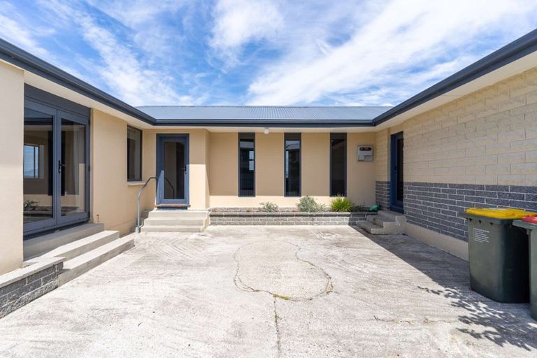 Photo of property in 15 Saint Andrew Place, Balclutha, 9230
