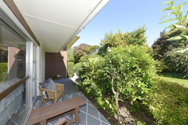 Photo of property in 50 Kent Lodge Avenue, Avonhead, Christchurch, 8042