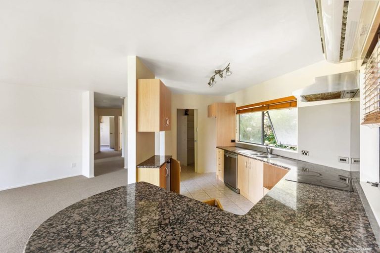 Photo of property in 96 Hadfield Street, Beach Haven, Auckland, 0626