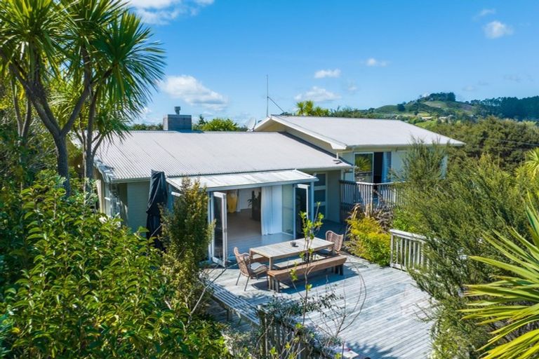 Photo of property in 22 East Street, Raglan, 3225