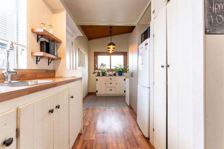 Photo of property in 73 Oxford Street, South Dunedin, Dunedin, 9012