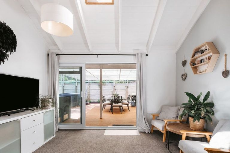 Photo of property in 15 Claydon Place, Ohope, 3121