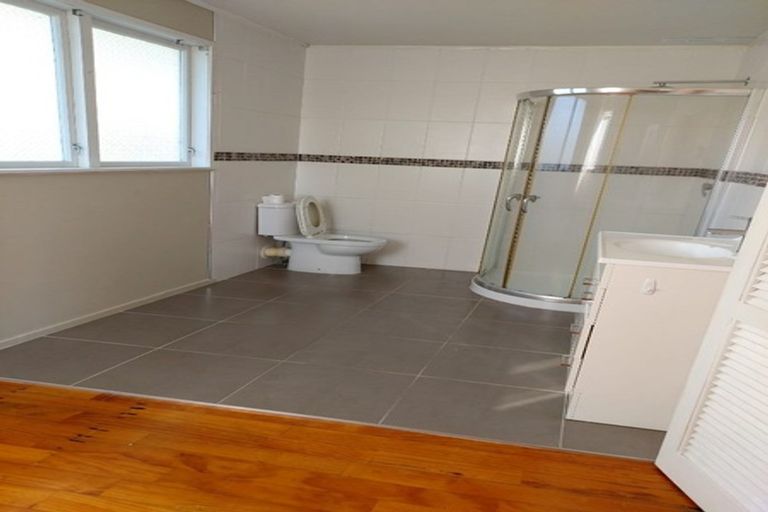 Photo of property in 47 Maple Street, Avondale, Auckland, 1026