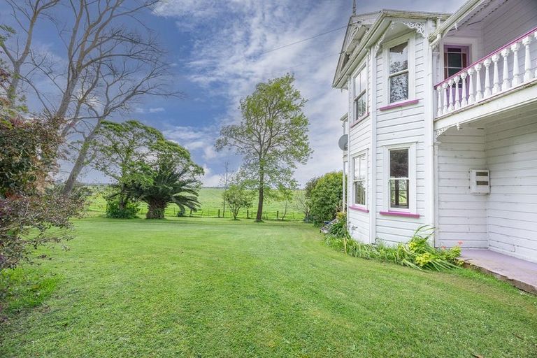 Photo of property in 847b Pouto Road, Te Kopuru, 0371