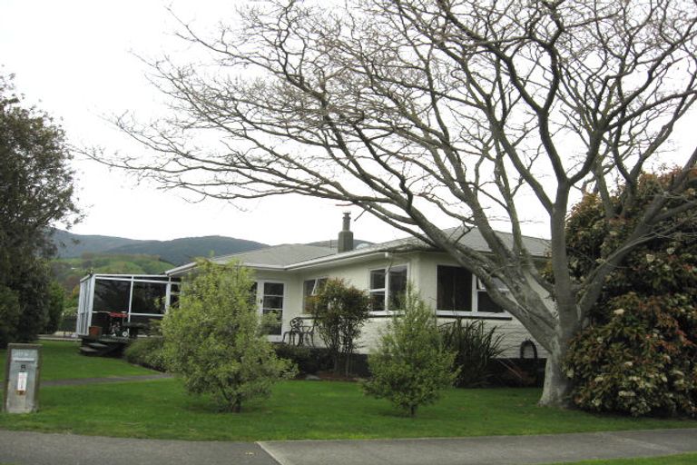 Photo of property in 35 Marlowe Street, Stoke, Nelson, 7011