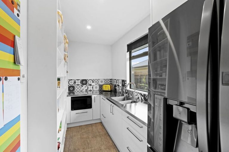 Photo of property in 46 Holiday Drive, Mairehau, Christchurch, 8052