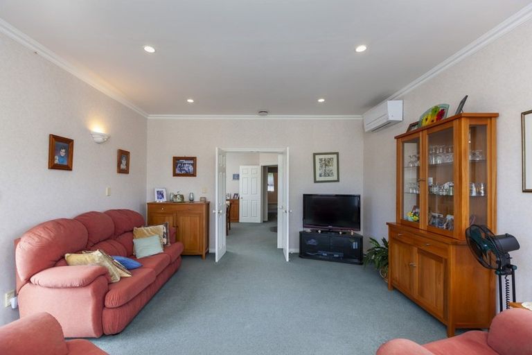 Photo of property in 74 Eatwell Avenue, Paraparaumu Beach, Paraparaumu, 5032