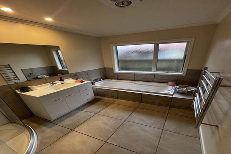 Photo of property in 48c Hamilton Road, Cambridge, 3434
