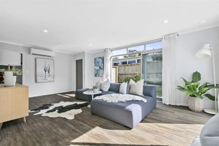 Photo of property in 1/26 Northboro Road, Hauraki, Auckland, 0622