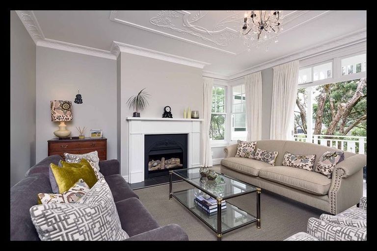 Photo of property in 35 Everest Street, Khandallah, Wellington, 6035