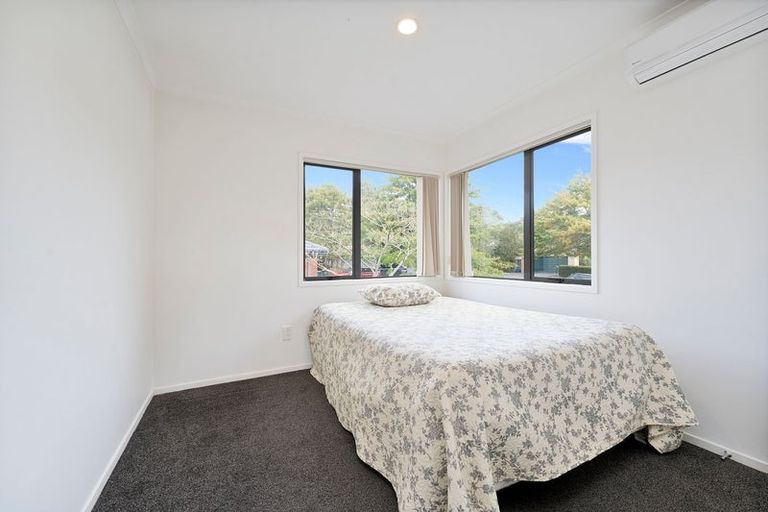 Photo of property in 15 Lake Panorama Drive, Henderson, Auckland, 0612