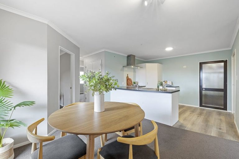 Photo of property in 4/253 Saint Aubyn Street, New Plymouth, 4310