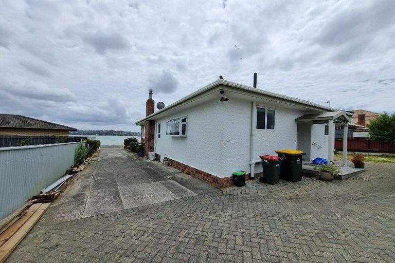 Photo of property in 49 Kiwi Esplanade, Mangere Bridge, Auckland, 2022