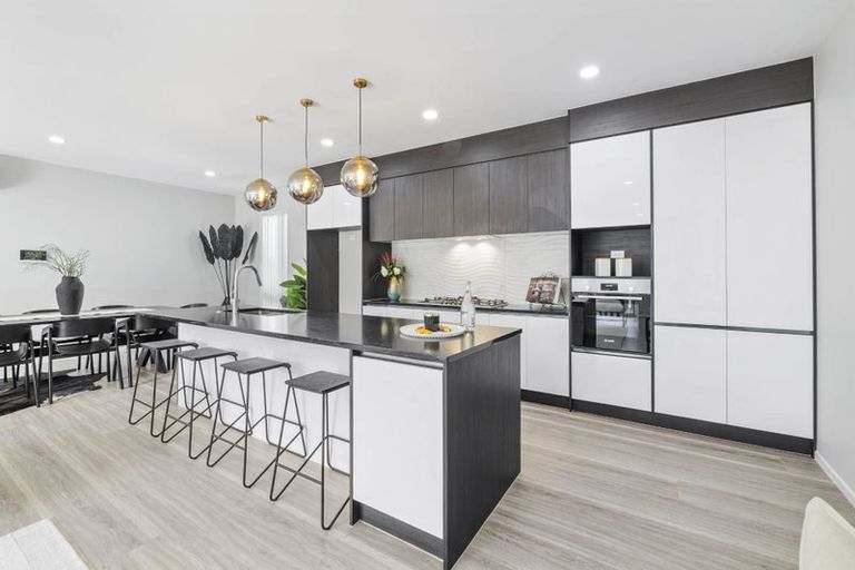 Photo of property in 27 Surf View Crescent, Red Beach, 0932