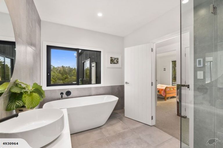 Photo of property in 1237 East Coast Road, Redvale, Albany, 0794