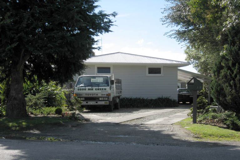 Photo of property in 13 Mahupuku Street, Greytown, 5712
