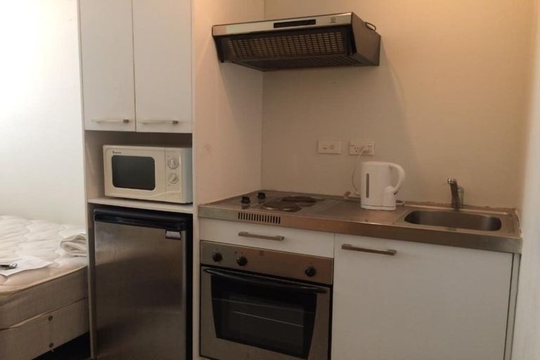 Photo of property in Orange Apartments/victoria Centr, 309/169 The Terrace, Wellington Central, Wellington, 6011