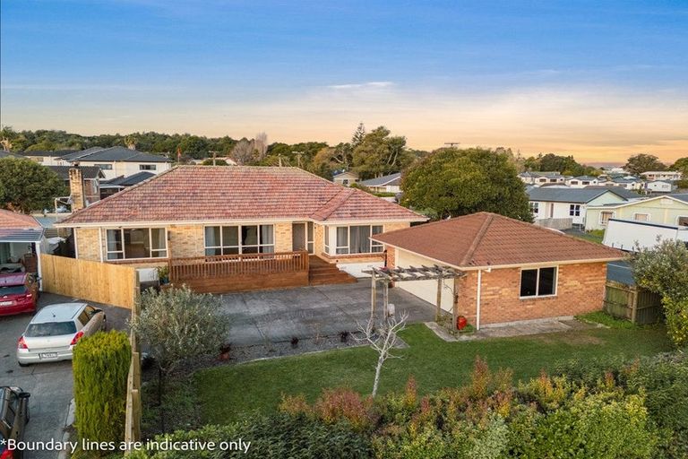Photo of property in 2 Kelvyn Grove, Manurewa, Auckland, 2102