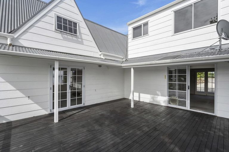 Photo of property in 4 Gould Street, Russell, 0202