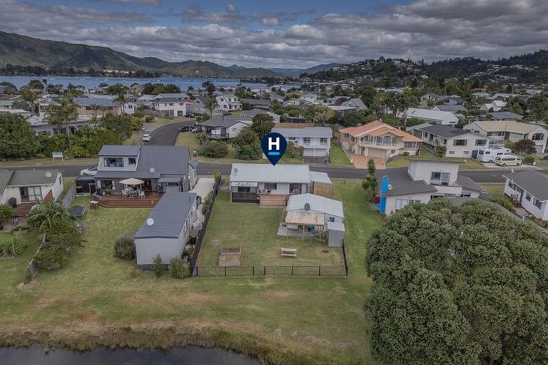 Photo of property in 28 Cory Wright Drive, Tairua, 3508