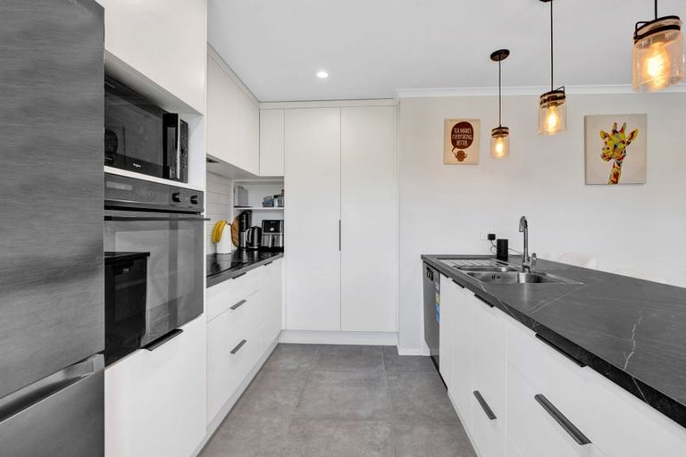 Photo of property in 202 Turuturu Road, Hawera, 4674