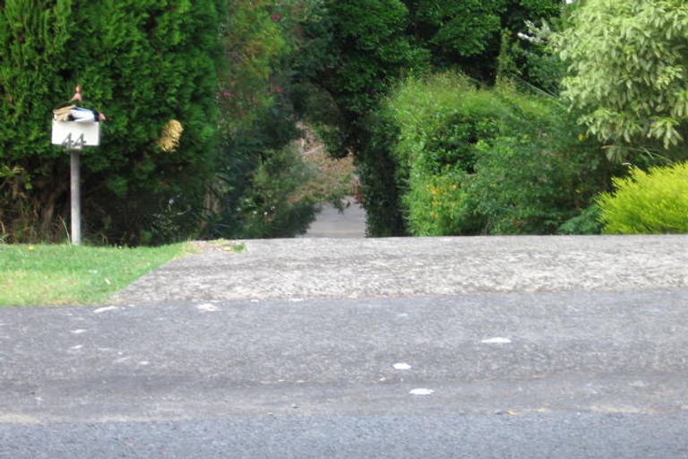 Photo of property in 44 Taupo Street, Green Bay, Auckland, 0604