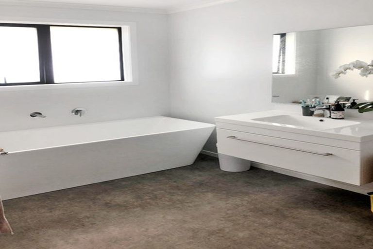 Photo of property in 380 Warburton Crescent, Te Awamutu, 3800