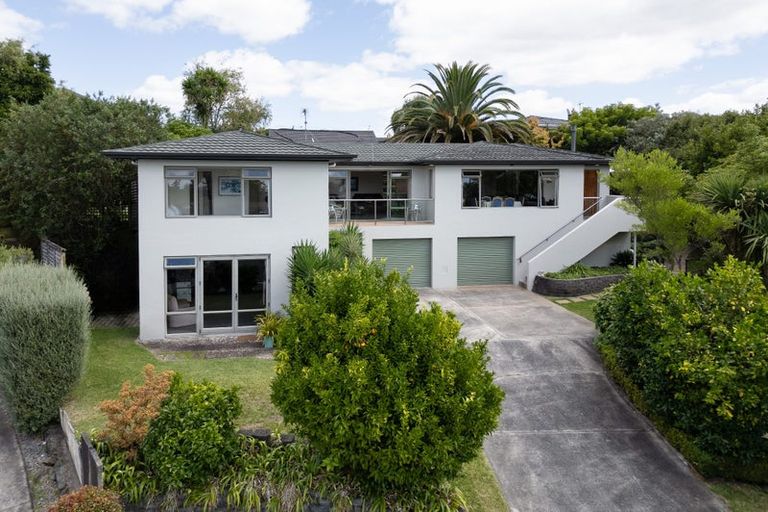 Photo of property in 10 Golf Grove, St Andrews, Hamilton, 3200