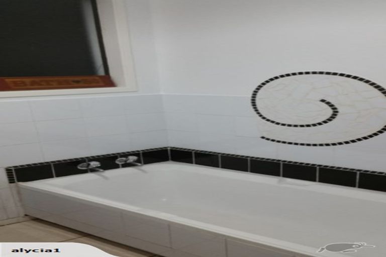 Photo of property in 5 Foley Place, Torbay, Auckland, 0632