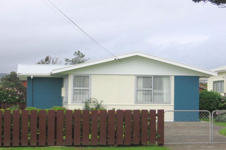 Photo of property in 18 Mason Street, Moera, Lower Hutt, 5010