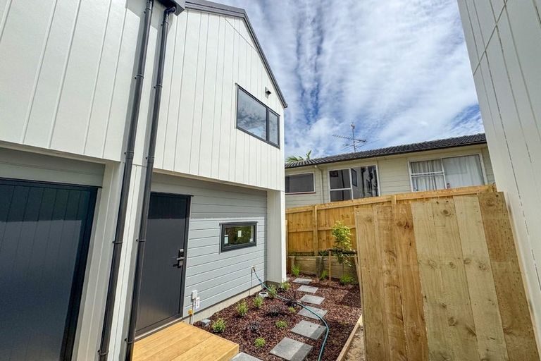 Photo of property in 30a Flaxdale Street, Birkdale, Auckland, 0626