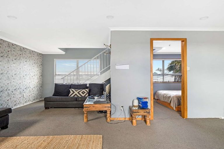 Photo of property in 1219 Papamoa Beach Road, Papamoa Beach, Papamoa, 3118