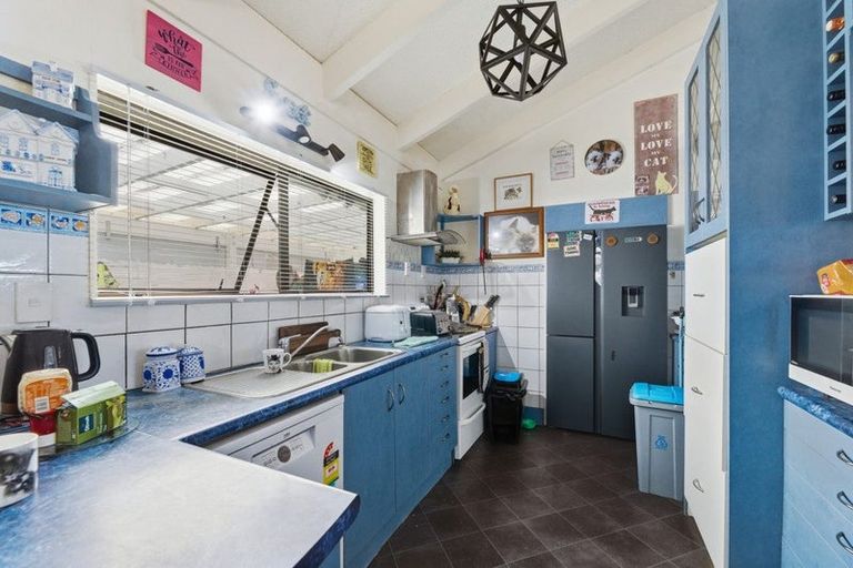 Photo of property in 647 Pukehina Parade, Pukehina, Te Puke, 3189