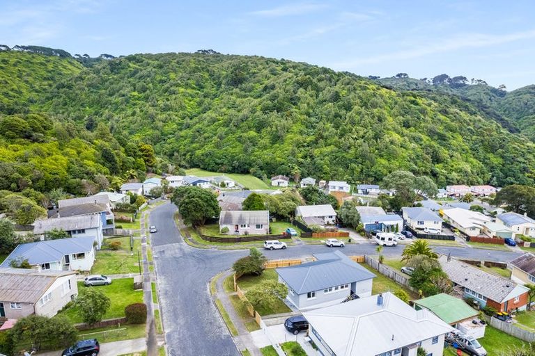 Photo of property in 1 Mahinawa Street, Takapuwahia, Porirua, 5022