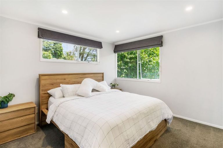 Photo of property in 63 Lynn Road, Bayview, Auckland, 0629