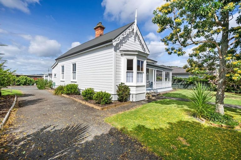 Photo of property in 6 Shortland Street, Regent, Whangarei, 0112