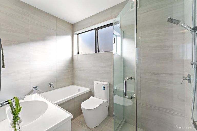 Photo of property in 12a Crows Road, Swanson, Auckland, 0614