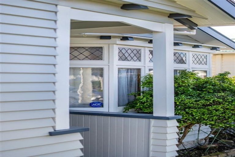 Photo of property in 43 Kensington Avenue, Petone, Lower Hutt, 5012