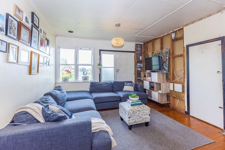 Photo of property in 14 Tawhero Street, Gonville, Whanganui, 4501