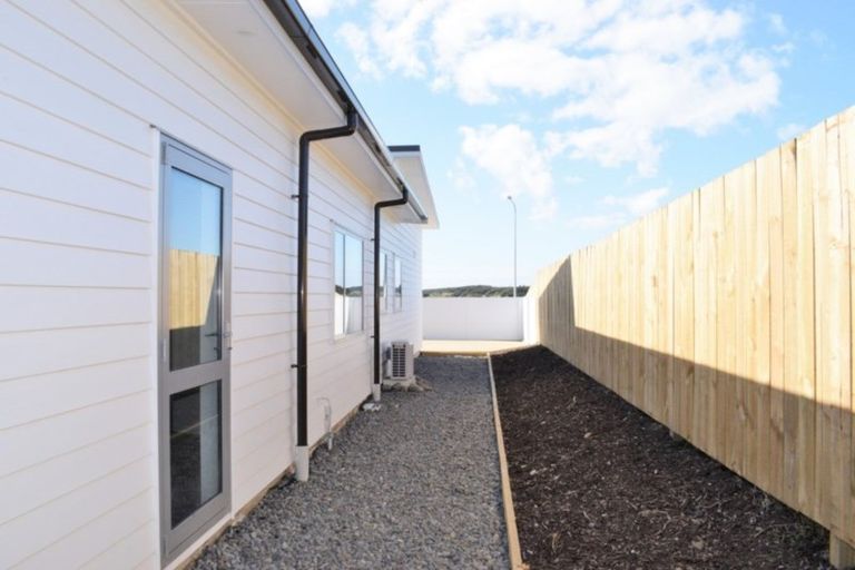 Photo of property in 4 Seagrass Place, Otaki Beach, Otaki, 5512