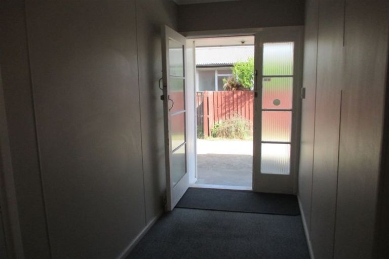 Photo of property in 6 Wimborne Crescent, Aranui, Christchurch, 8061