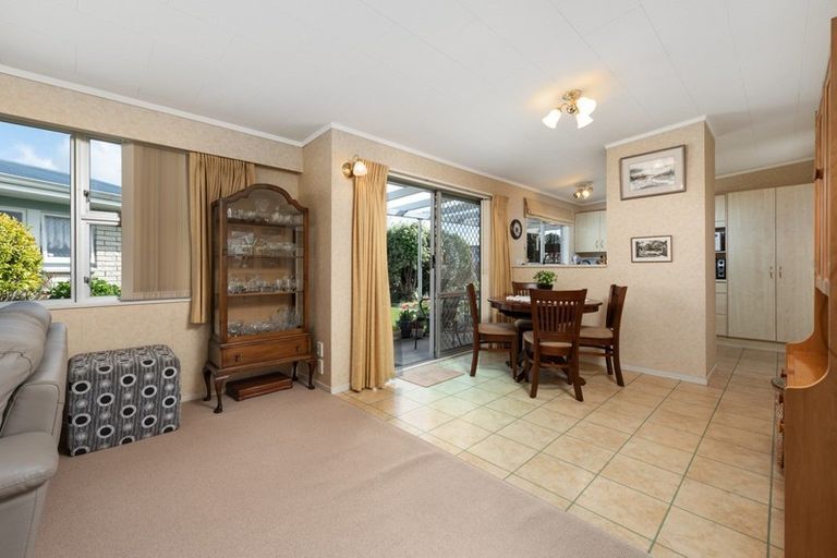 Photo of property in 96b Ngatai Road, Otumoetai, Tauranga, 3110