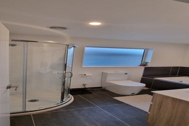 Photo of property in 19 Kaimai Avenue, Massey, Auckland, 0614