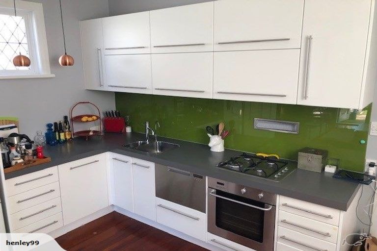 Photo of property in 10 Milton Street, Berhampore, Wellington, 6023