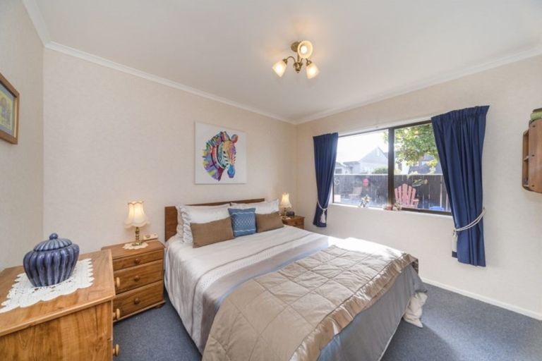 Photo of property in 12a Fraser Court, Roslyn, Palmerston North, 4414